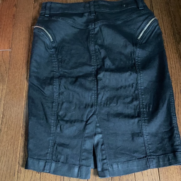 7 for All Mankind Black Coated Stretch Denim Skirt - Picture 8 of 8